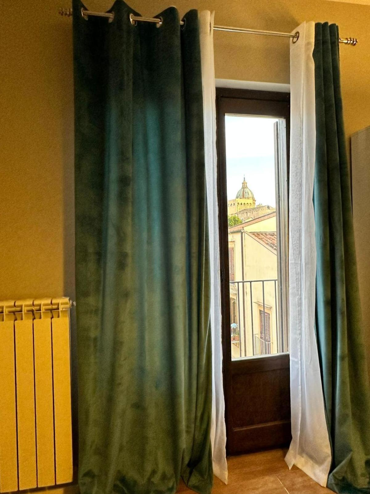 Centrumassimo Apartment Palermo Buitenkant foto